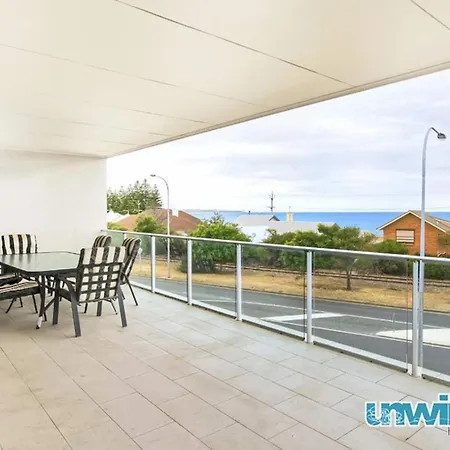 Block Escape No 5 - Penthouse Balcony Wi-Fi Apartment Victor Harbor Exterior photo