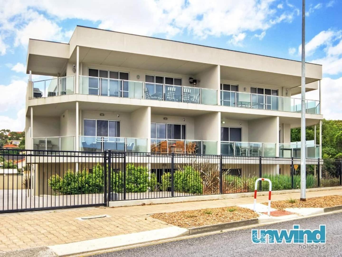 Block Escape No 5 - Penthouse Balcony Wi-fi *