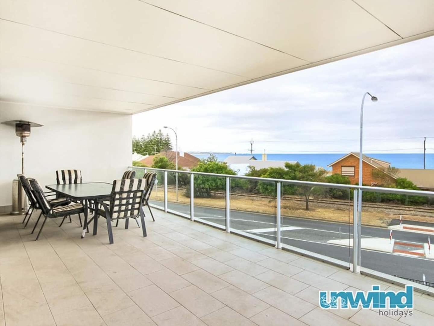 Apartment Block Escape No 5 - Penthouse Balcony Wi-fi